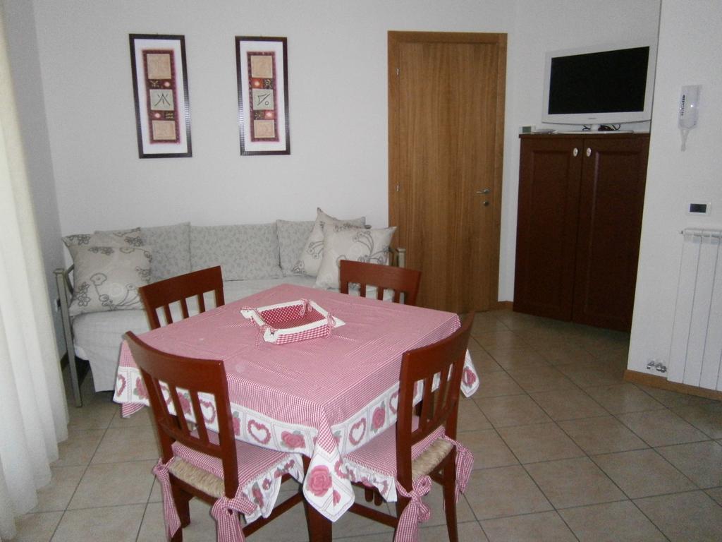 Residence Roberta Con Piscina - Agenzia Cocal Caorle Kamer foto